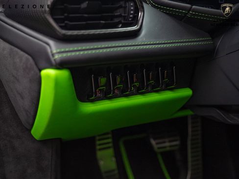 Used 2023 Lamborghini Huracan Tecnica image 26