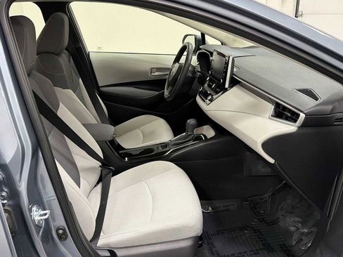 Used 2020 Toyota Corolla LE w/ LE Premium Package image 29