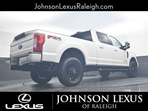 Used 2019 Ford F250 Lariat w/ Lariat Ultimate Package image 21