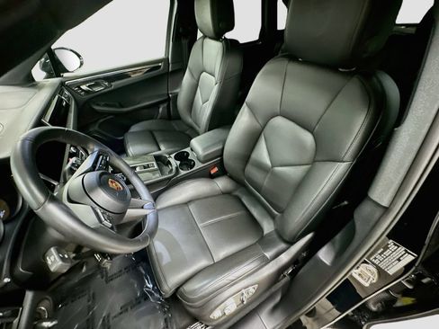 Used 2026 Porsche Macan AWD/4WD image 5