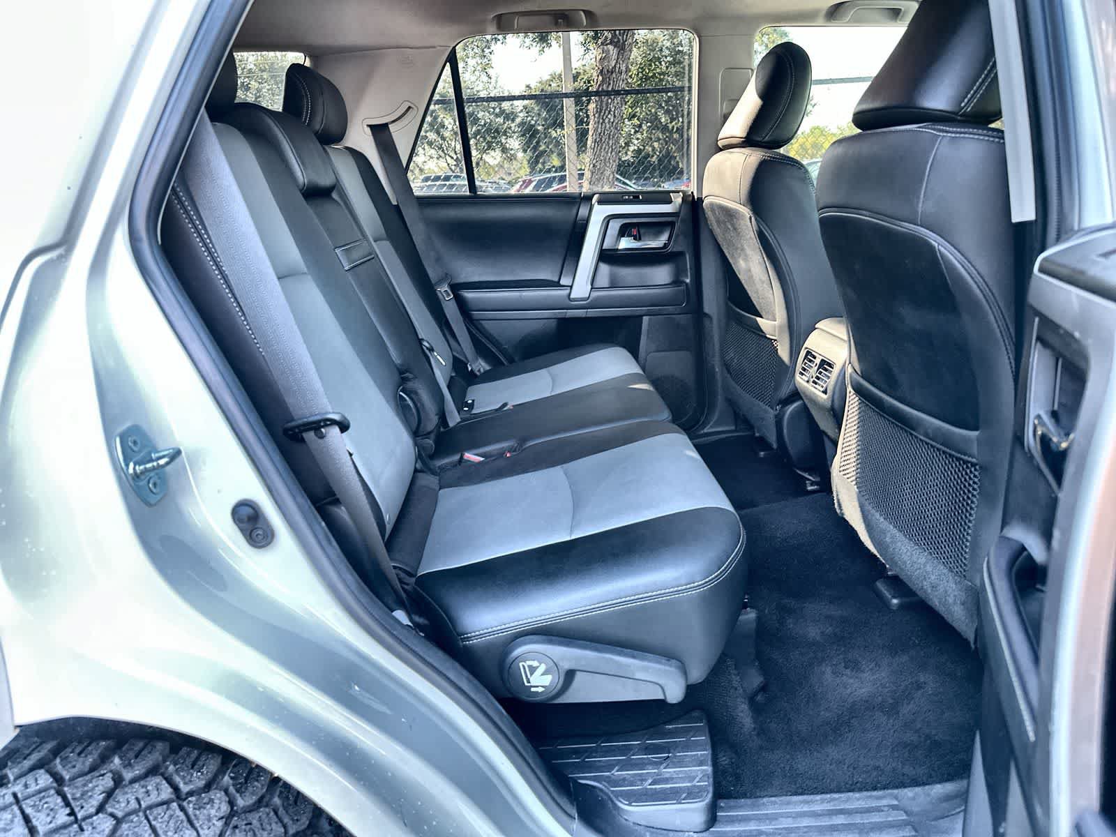 Used 2021 Toyota 4Runner SR5 Premium w/ Moonroof Package AWD/4WD image 18