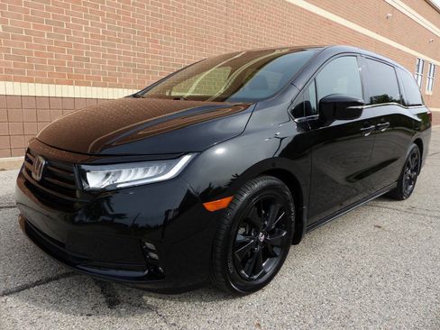 Used 2024 Honda Odyssey Sport image 6