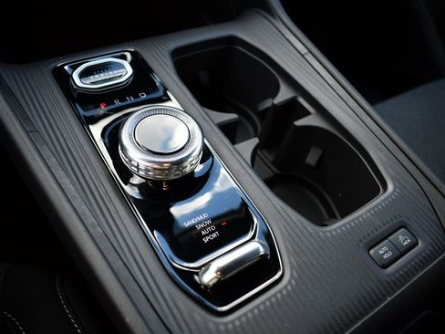 New 2026 Jeep Cherokee Laredo AWD/4WD image 13