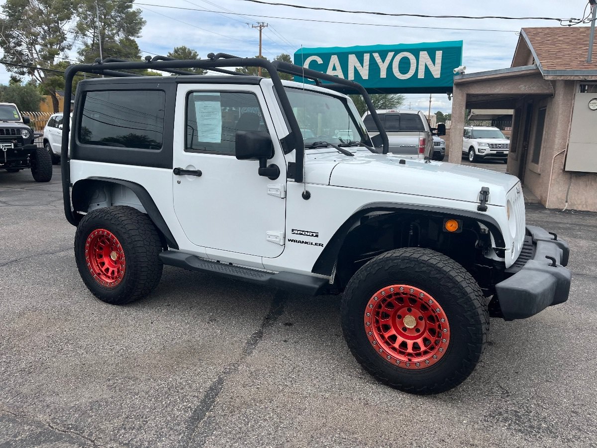 Used 2014 Jeep Wrangler Sport w/ Quick Order Package 24S AWD/4WD image 2