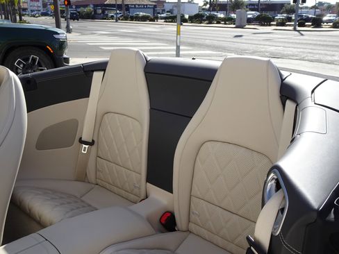 Used 2022 Mercedes-Benz SL 55 AMG 4MATIC image 11