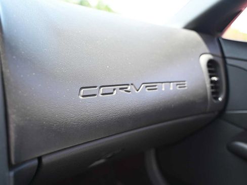Used 2006 Chevrolet Corvette Convertible w/ Preferred Equipment Group RWD image 23