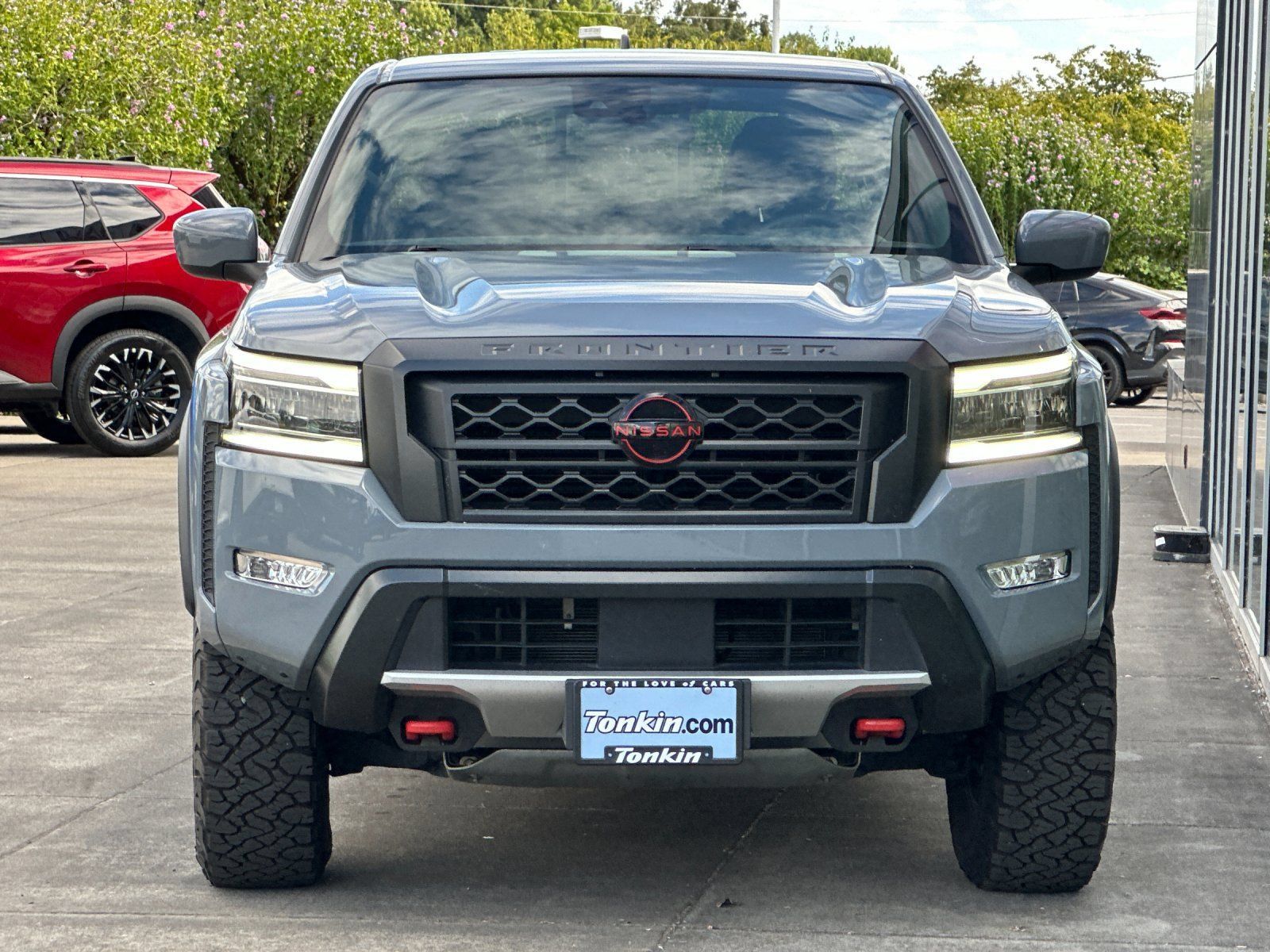 Used 2024 Nissan Frontier PRO-4X w/ Technology Package AWD/4WD image 8