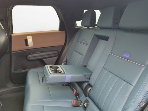 New 2025 MINI Cooper Countryman SE image 12