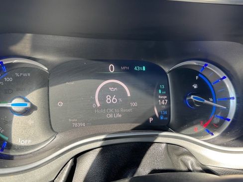 Used 2018 Chrysler Pacifica Limited w/ Advanced Safetytec Group image 18