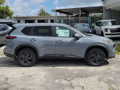 New 2026 Nissan Rogue SV FWD image 9
