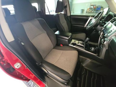 Used 2022 Toyota 4Runner SR5 AWD/4WD image 30