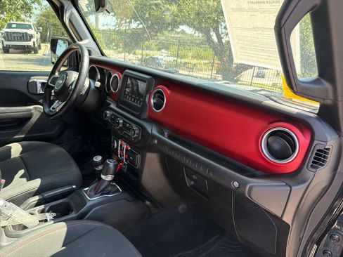 Certified 2020 Jeep Wrangler Unlimited Rubicon AWD/4WD image 39