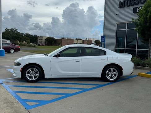 Used 2023 Dodge Charger SXT image 3