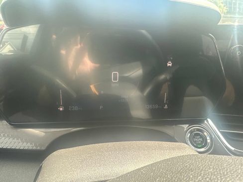Used 2025 Chevrolet Trax ACTIV w/ Driver Confidence Package FWD image 11