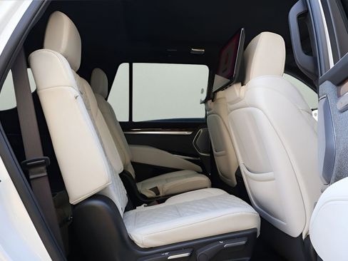 Certified 2025 Cadillac Escalade Sport Platinum image 23