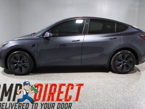 Used 2024 Tesla Model Y Long Range image 10