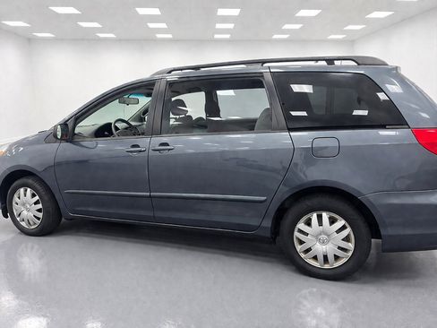 Used 2008 Toyota Sienna LE image 18