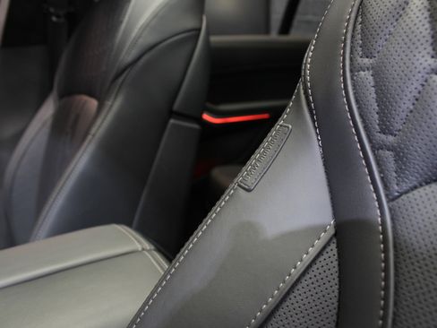 Used 2024 BMW X7 xDrive40i w/ Climate Comfort Package image 34