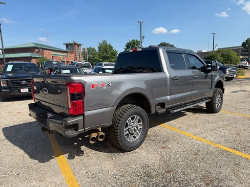 Used 2023 Ford F250 XLT w/ XLT Premium Package AWD/4WD image 7