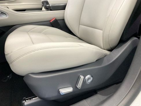 New 2026 Lincoln Nautilus Premier w/ Equipment Group 102A AWD/4WD image 16