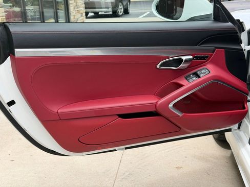 Used 2024 Porsche 718 Cayman S RWD image 22
