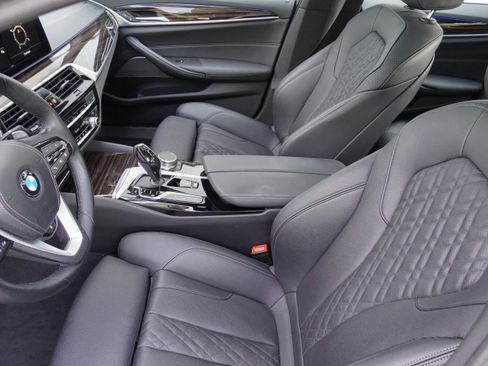 Certified 2023 BMW 530i xDrive w/ Premium Package AWD/4WD image 8