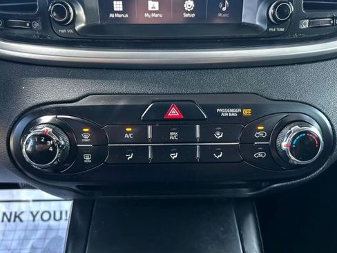 Used 2020 Kia Sorento LX image 15
