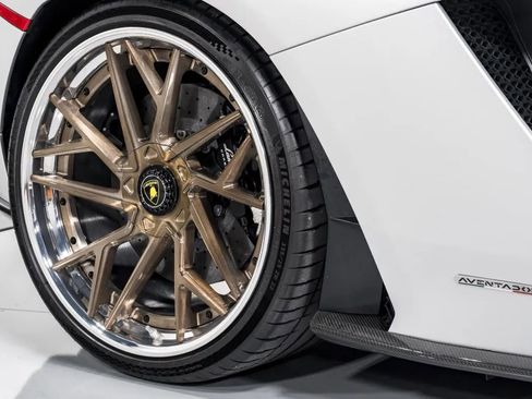 Used 2018 Lamborghini Aventador S image 17