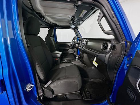 Used 2023 Jeep Gladiator Willys image 27
