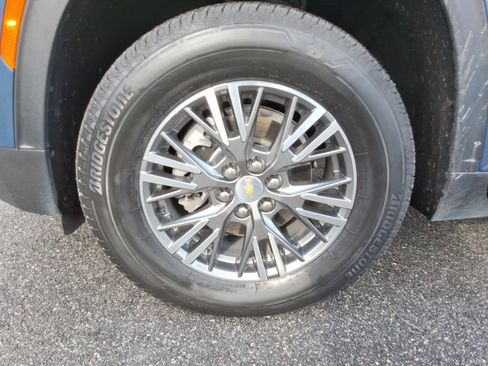 Certified 2025 Chevrolet Traverse LT image 10