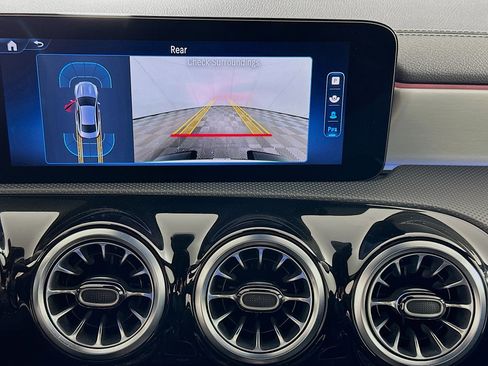 Used 2025 Mercedes-Benz CLA 250 image 22