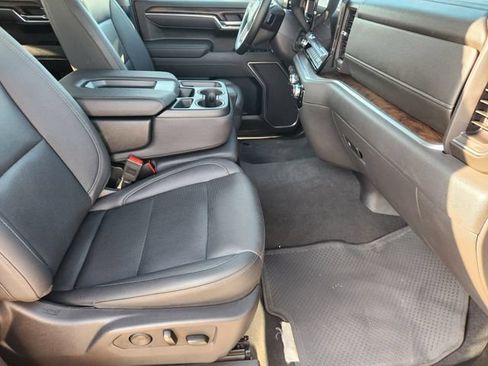 Certified 2025 GMC Sierra 1500 SLT AWD/4WD image 14