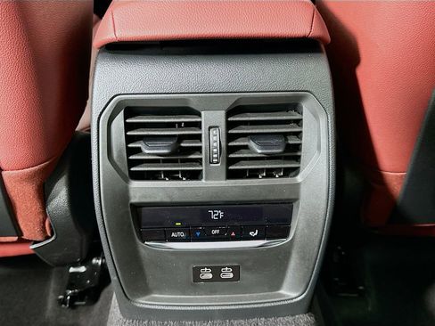 New 2026 BMW 330i Sedan w/ Premium Package image 18