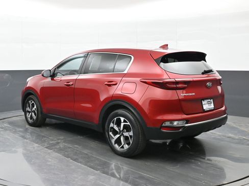 Used 2022 Kia Sportage LX image 6