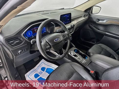 Used 2020 Ford Escape Titanium AWD/4WD image 9