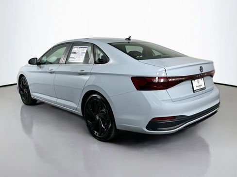 New 2025 Volkswagen Jetta SE image 6