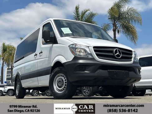 Used 2015 Mercedes-Benz Sprinter 2500 image 1
