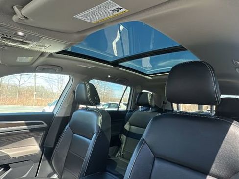 Used 2022 Volkswagen Atlas SE image 21