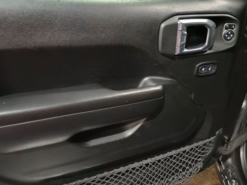 Used 2021 Jeep Wrangler Unlimited Sport image 10