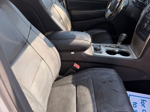 Used 2012 Jeep Grand Cherokee Limited w/ Luxury Group II image 24