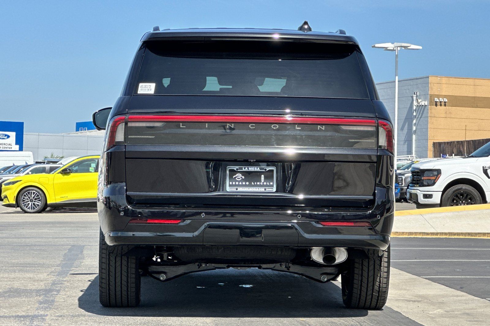New 2027 Lincoln Navigator L Reserve w/ Jet Appearance Package AWD/4WD image 4