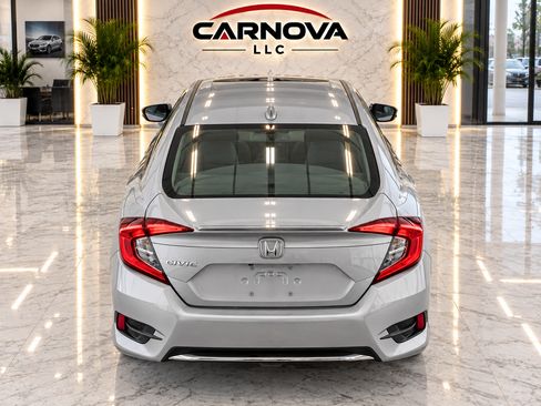 Used 2019 Honda Civic EX image 8