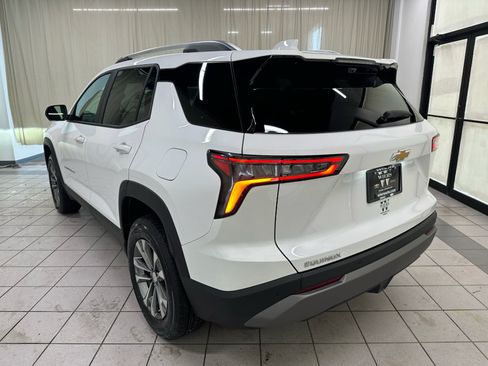 Certified 2025 Chevrolet Equinox LT w/ Safety and Technology Package FWD image 9