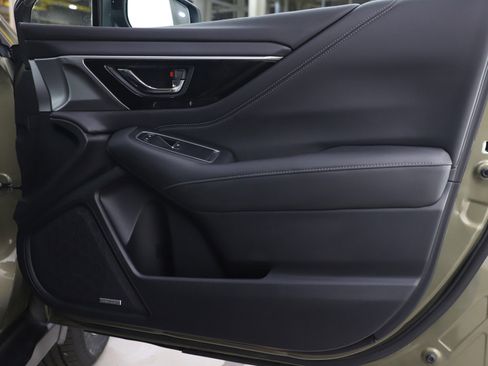 Used 2020 Subaru Outback Limited w/ Popular Package #2 image 9