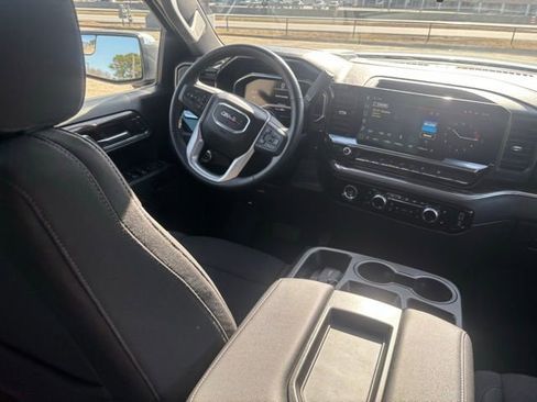 Used 2024 GMC Sierra 1500 SLE image 21