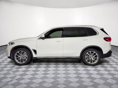 Used 2026 BMW X5 sDrive40i w/ Premium Package RWD image 2