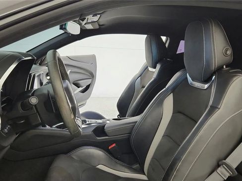Used 2020 Chevrolet Camaro SS RWD image 20
