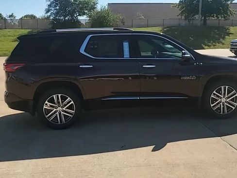 Certified 2023 Chevrolet Traverse High Country image 9