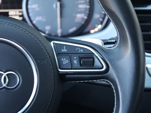 Used 2016 Audi S8 image 22