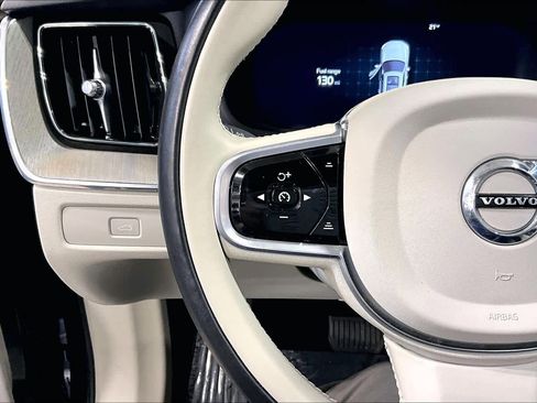 Used 2023 Volvo XC60 B5 Plus w/ Climate Package image 23